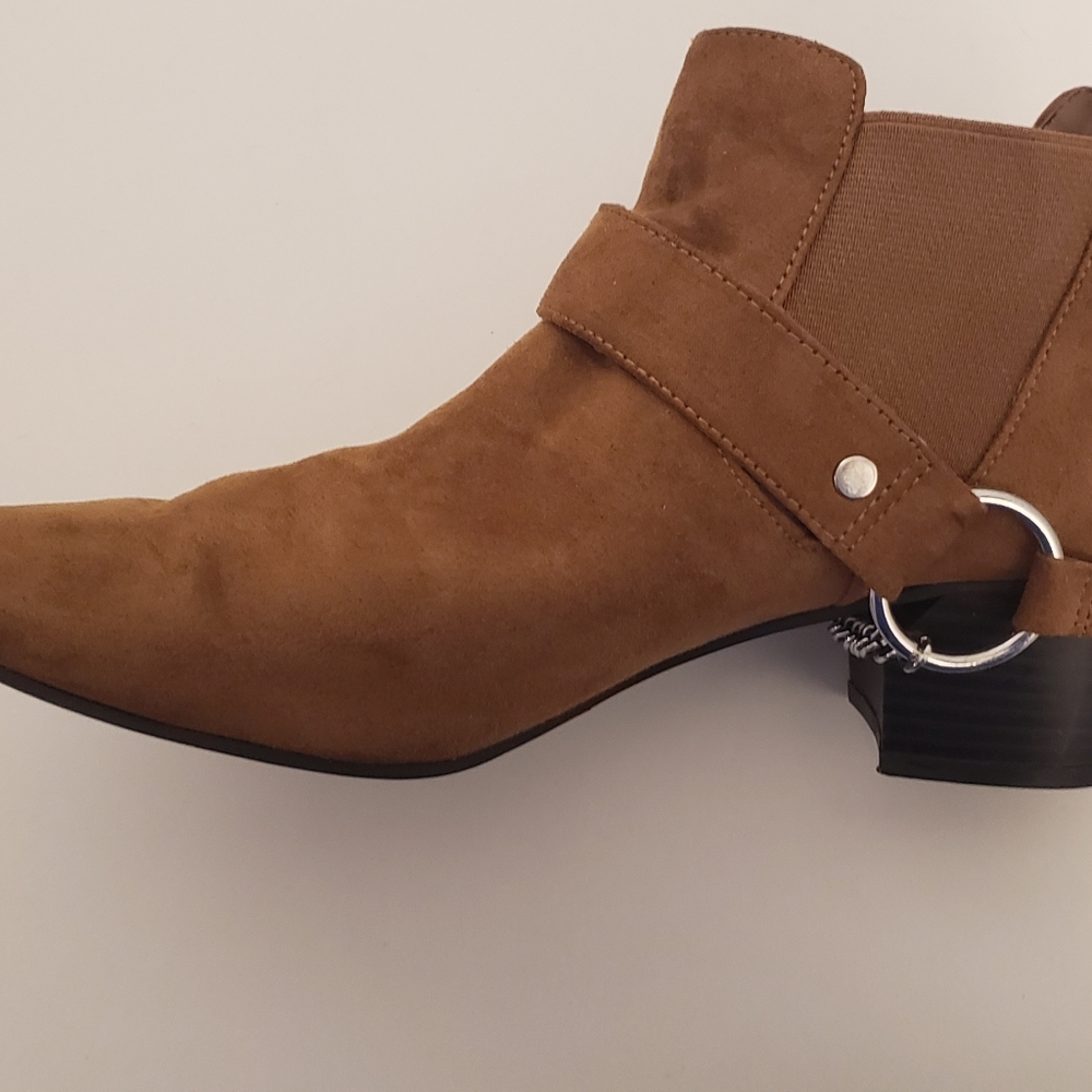 Fall boots - Picture 2 of 3